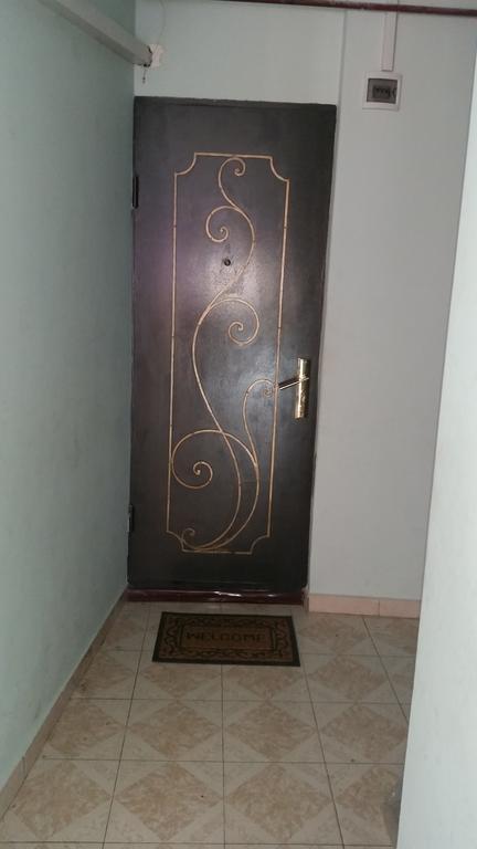 Nini'S Apartments バトゥーミ エクステリア 写真